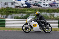 Vintage-motorcycle-club;eventdigitalimages;mallory-park;mallory-park-trackday-photographs;no-limits-trackdays;peter-wileman-photography;trackday-digital-images;trackday-photos;vmcc-festival-1000-bikes-photographs